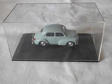 voiture miniature RENAULT 4 CV