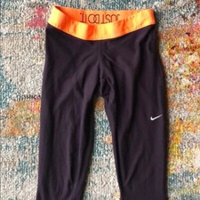 Nike Relay Maroon / Burgundy