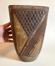 Alexandre KOSTANDA / grand vase avec décor géometrique flancs écrasés / 30,5 cm