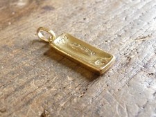 Pendentif lingot massif en or