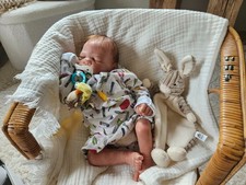 bébé reborn réaliste