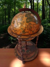 Grand globe bar ancien – style Renaissance – bois & carton décoratif – XXe