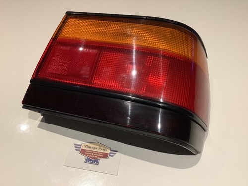 Mazda 929 feu arrière - , droit