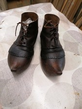 Anciens Sabots Galoches  De Vignerons en Bois & Cuir