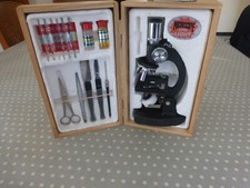 Jouet ancien:Microscope avec boite en bois et accessoires jouet éducatif Vintage