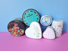 Lot 7 boîtes métal vintage publicitaires – Yves Rocher, Kusmi, Jaccadi, 70s/80s