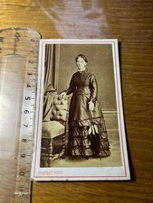 CDV CHATEAU Gray Circa 1870 Femme Parapluie Crinoline Noblesse Albumen Photo