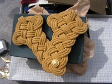 aviation   paire epaulettes trefle    vers  1930 /1940    en boite    (tp 4 )