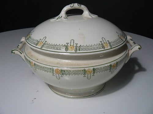 Tres ancienne soupiere faience - tres,