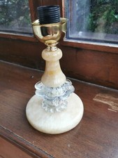 Pied de lampe en marbre blanc