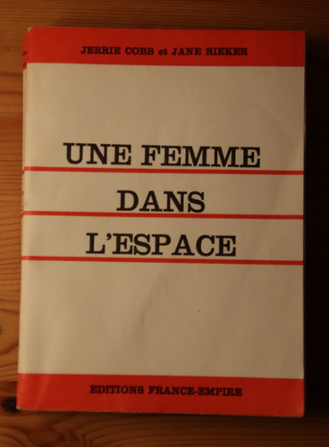 Une femme dans - une, l’espace