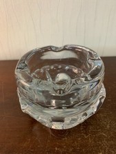Cendrier moulé en cristal de