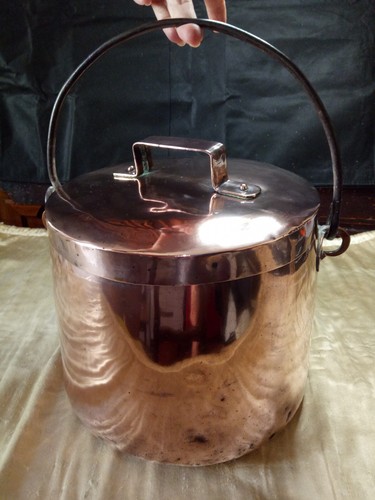 Ancien chaudron couvercle - ancien, et