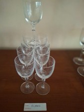 9 VERRES A VIN BLANC  EN