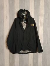 Blouson À Capuche The North Face Taille M Couleur Noire Logo Brodé Doré