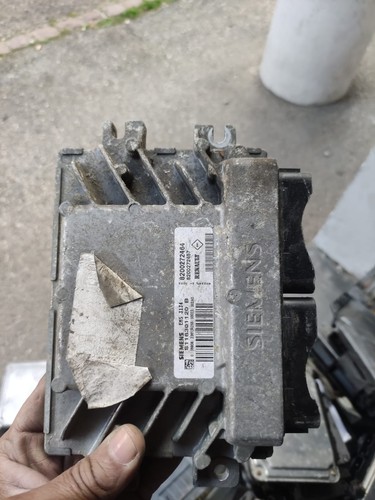 Calculateur moteur renault - moteur,