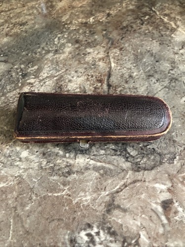 Ancien fumé cigarette ambre - ancien,
