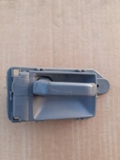 poignee grise intérieur