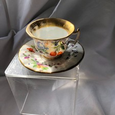 TASSE ET SOUCOUPE  PORCELAINE