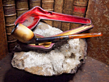 PIPE en écume de mer avec son étui tuyau en ambre