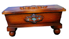 Boite style Coffre en Bois sculpté ancien objet art signé S KOLESNIKOFF