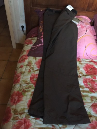 Neuf pantalon montagne - neuf,