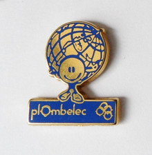 RNT 08/ Pin's outillage plomberie Plombelec mappemonde