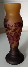 Vase Pâte de Verre Gravé à l'Acide Signé Gallé Tip Décor Foral Haut 20 cm