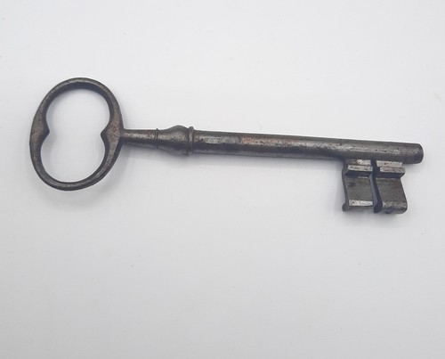 Ancienne grosse clé - porte, fer