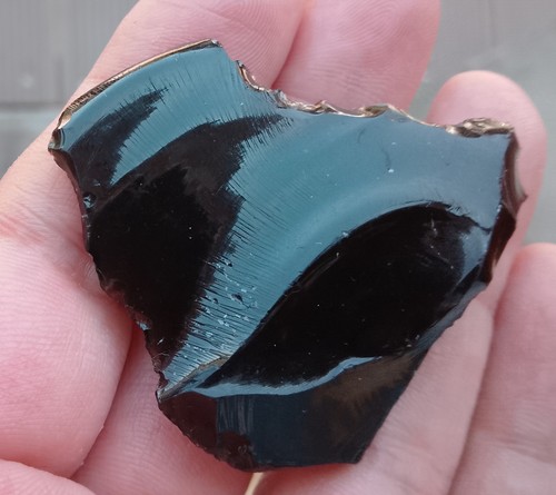 14.80gr 43x43x13mm obsidienne