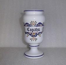 1 POT en faience style VIEUX