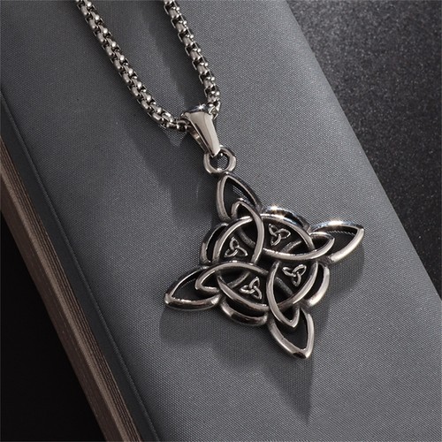Collier pendentif nœud