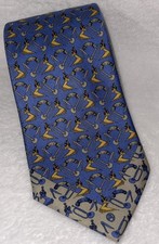 ARNYS Paris France Neck