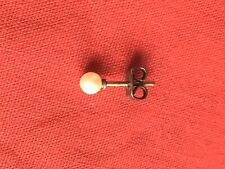 BOUCLE D´OREILLE PERLE BLANCHE STYLE PERLE DE CULTURE MÉTAL DORÉ OREILLE PERCÉE