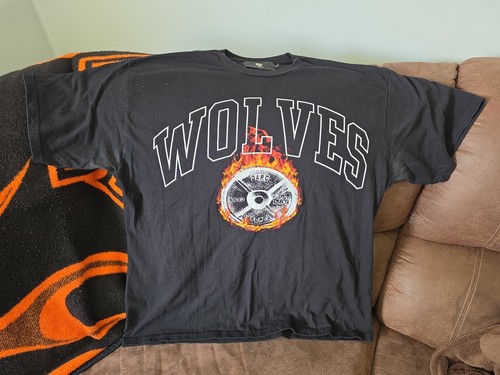 Darc sport wolves - wolves, burning