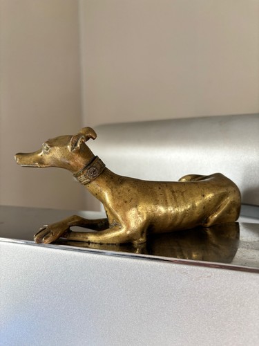 Sculpture chien lévrier - lévrier, en