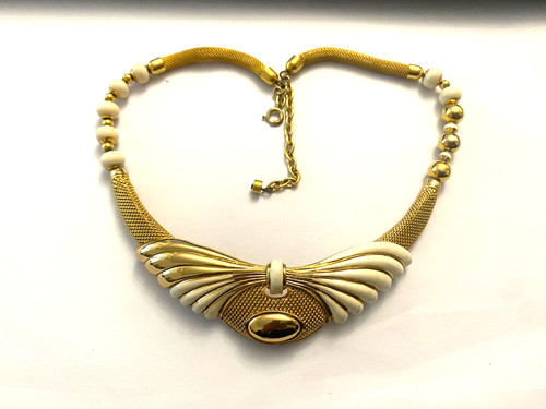 Collier métal doré - en,