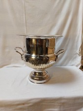 Imposant vase Medicis ou Seau à champagne en métal argenté pour 3/4 bouteilles