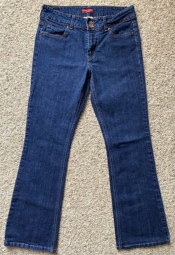 Levi 526 slender - slender, cut