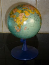 ANCIENNE MAPPEMONDE GLOBE TERRESTRE BUDAPEST HONGRIE 1994 SOCLE BAKELITE