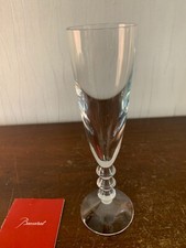 Flûte à champagne modèle Véga en cristal de Baccarat