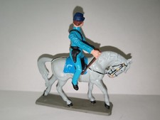 STARLUX western sécession