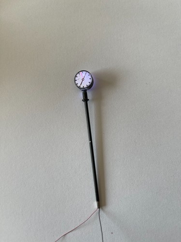 Horloge gare eclairage - de, ho
