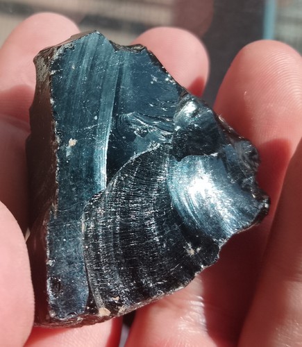 37.7gr 42x37x30mm obsidienne
