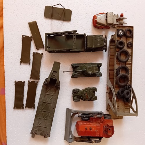 Lot épaves dinky toys - lot,