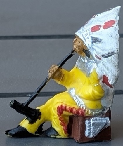 Figurine indien avec calumet - ,