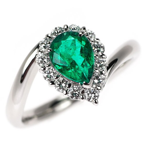 Bague diamant émeraude forme