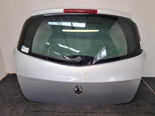 Malle hayon arriere renault - malle/hayon,