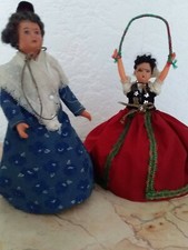 LOT DE 2 POUPEES REGIONALES