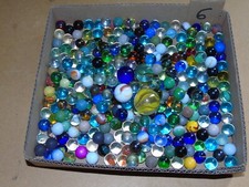 lot 300 calots ou billes 17 mm+ 3 de 25 mm et 1 de 35 mm...